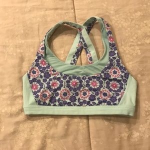 Lululemin sports bra size 6